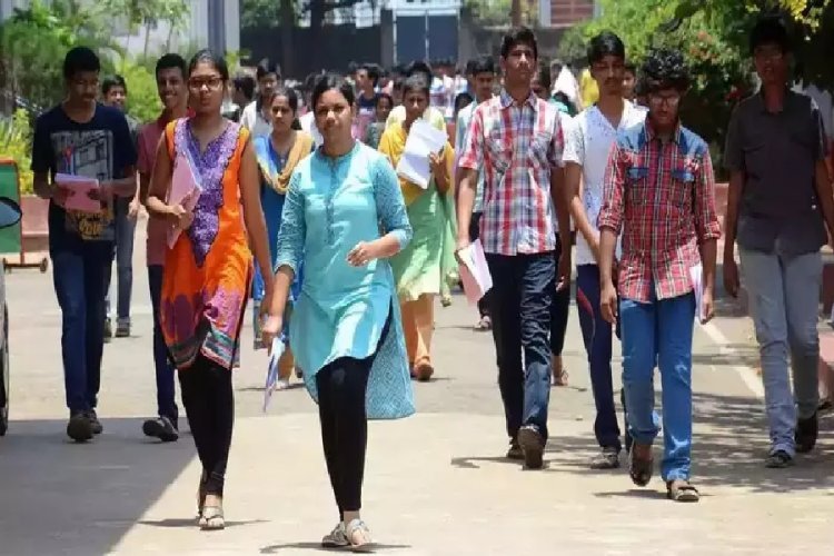 पटना हाईकोर्ट में 8वीं पास को मिलेगी 40000 से ज्यादा सैलरी, तुरंत भर दें फॉर्म