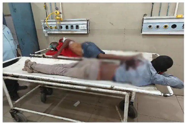 छपरा में शराब माफिया ने बाप-बेटे को चाकू से गोदा