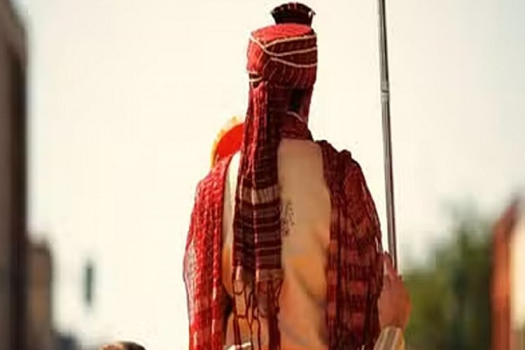 एक दिन में दो बार दूल्हा बना युवक, दिन में गर्लफ्रेंड के साथ की कोर्ट मैरेज; शाम को पहुंच गया मंडप