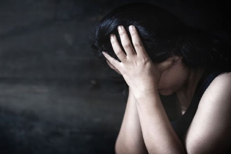 16 साल की लड़की से 10 लड़कों ने बारी-बारी से किया रेप, बेहोशी के बाद बनाया गंदा वीडियो