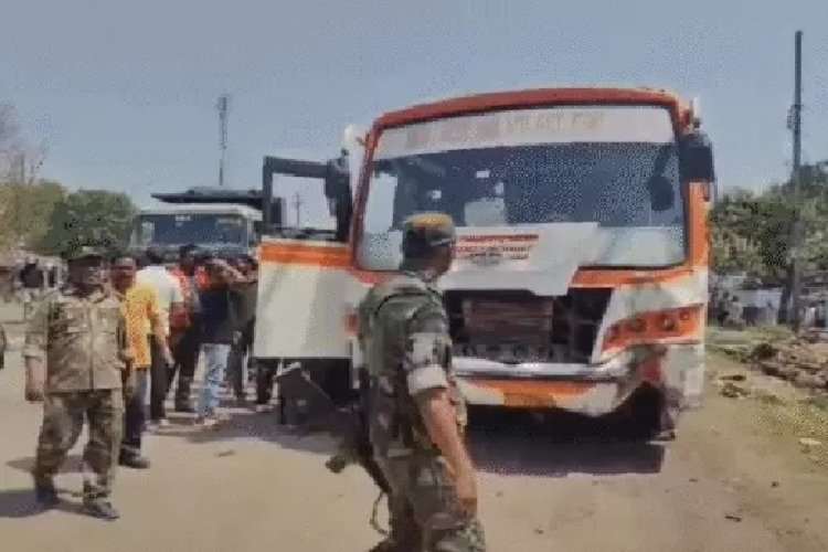 बिना ड्राइवर के दौड़ने लगी बस, जान बचाकर इधर-उधर भागने लगे लोग