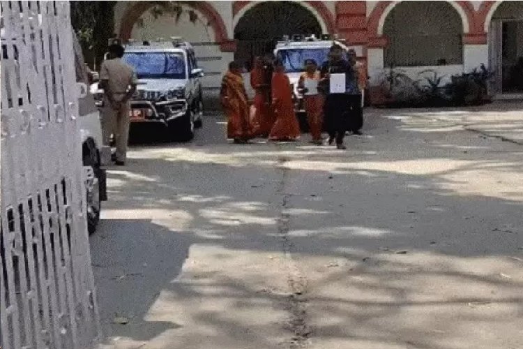 ससुर की हत्या मामले में बहू गिरफ्तार, बेटा बोला- प्रेमी के कहने पर दिया था जहर