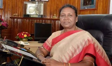 वक्फ बिल बना गया कानून, विवादों के बीच राष्ट्रपति द्रौपदी मुर्मू ने दी मंजूरी