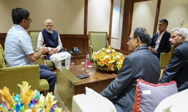 दिल्ली पहुंचे पीएम मोदी, एयरपोर्ट पर ही अधिकारियों के साथ की बैठक; आतंकियों पर एक्शन की तैयारी