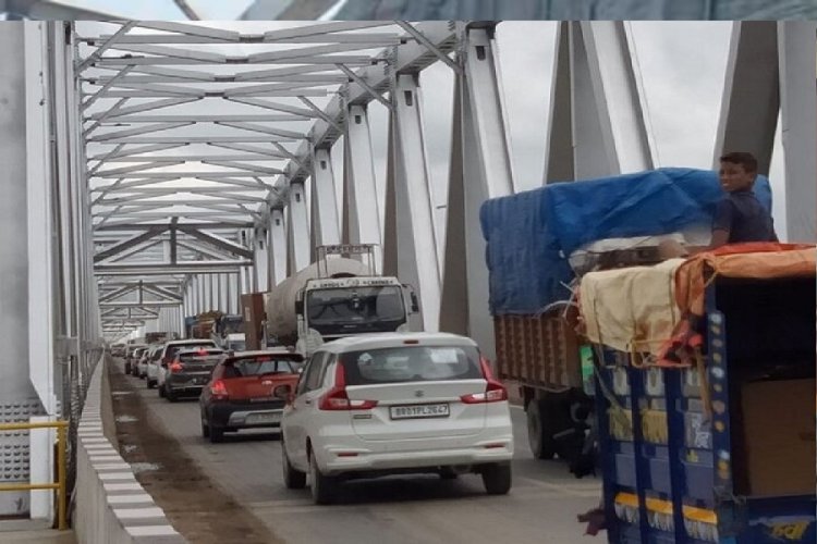 महात्मा गांधी सेतु पर इस वजह से महाजाम, फंसे हजारों वाहन, त्राहिमाम की स्थिति