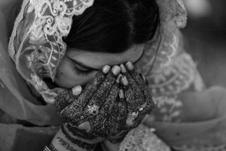 मांग से सिंदूर धोकर ससुराल से निकाला, बिहार में महिला से हैवानियत