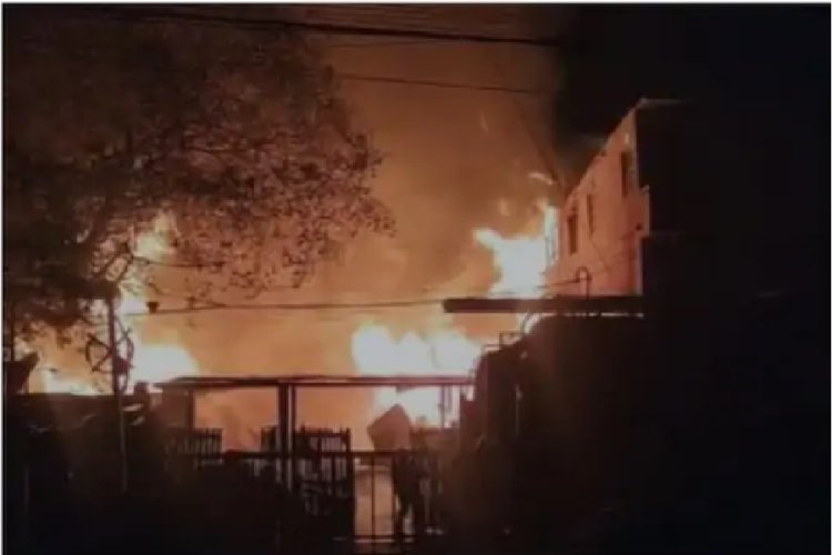 टिम्बर हाउस में लगी आग से 1 करोड़ का नुकसान, 40 लोग किए गये रेस्क्यू