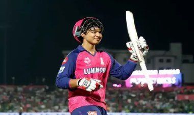 43 के धोनी के सामने खेलेंगे बिहार के 14 साल के वैभव