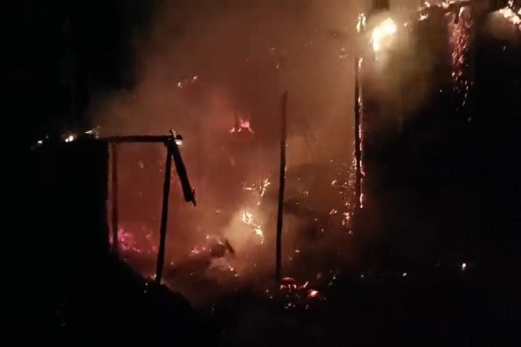 बिहार में जिंदा जले पति-पत्नी, आग ने घर को पूरी तरह खाक किया