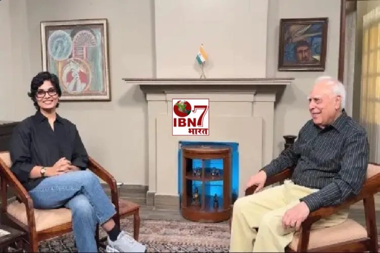 नेहा सिंह राठौर का केस लड़ेंगे कपिल सिब्बल? पहलगाम हमले पर विवादित पोस्ट के बाद मुलाकात की तस्वीर वायरल