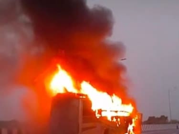 बिहार से दिल्ली जा रही बस में भीषण आग, 1 km तक दौड़ती रही, 5 जिंदा जले