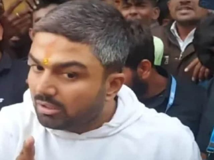 पटना के PMCH में यूट्यूबर मनीष कश्यप से जमकर मारपीट , डॉक्टरों से विवाद के बाद बिगड़ा माहौल