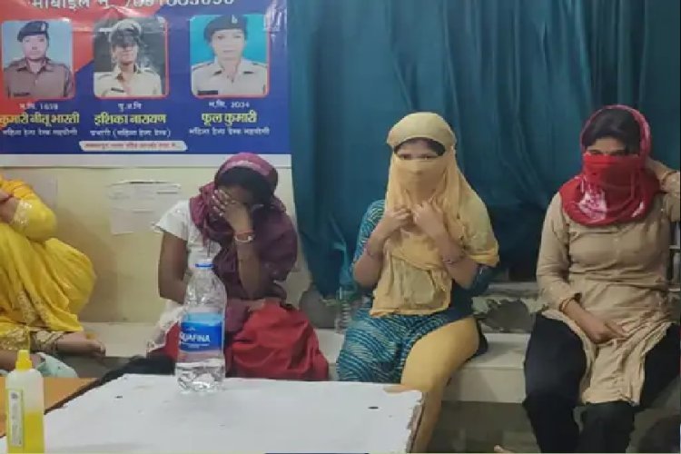 सेक्स रैकेट का खुलासा, होटल से 12 पकड़ाए, लड़कियों को मिलते थे 300; देवर-भाभी भी रूम में मिले