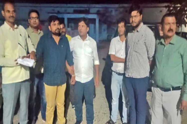 बिहार 1.50 लाख घूस लेते रंगे हाथ गिरफ्तार BDO, अकाउंटेंट भी पकड़ा गया