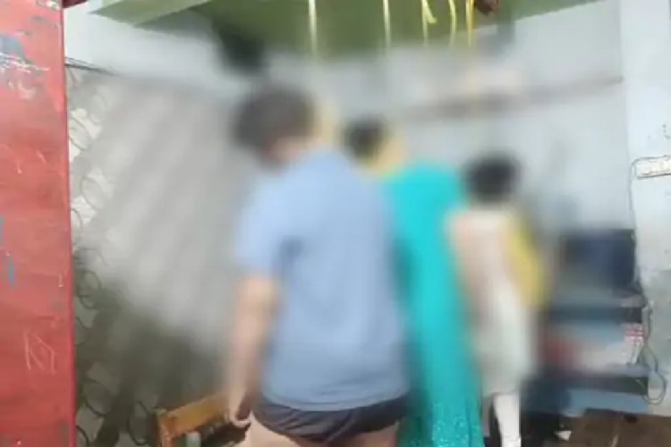 कमरे में लटकी मिली 4 लाशें, टाटा स्टील के मैनेजर का परिवार सहित सुसाइड