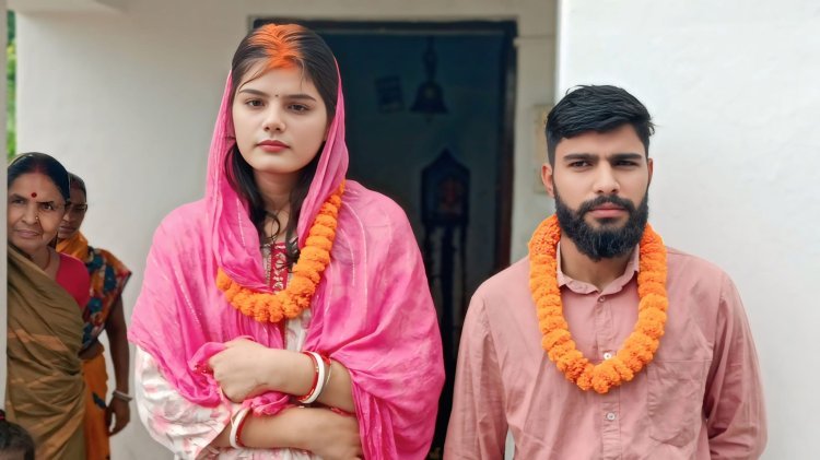 पति के सामने पत्नी ने भतीजे से रचाई शादी, प्रेमी के लिए बेटी को भी छोड़ा