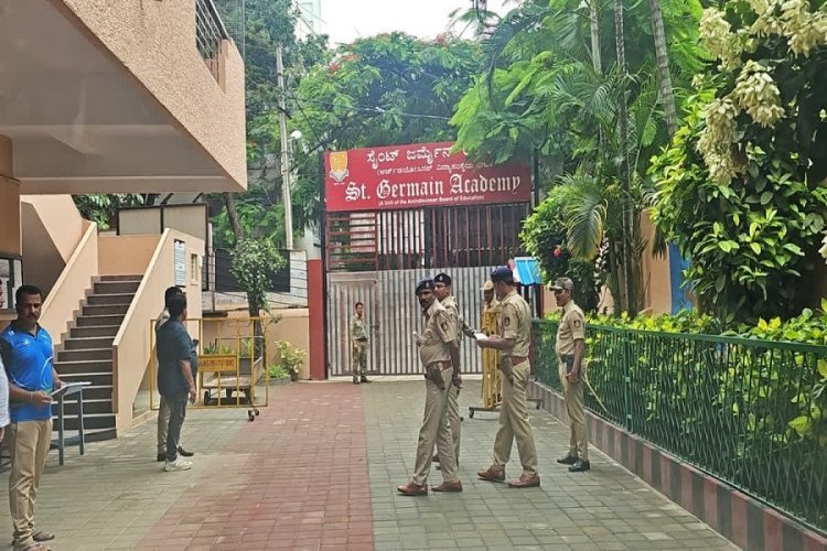 धोनी के स्कूल को बम से उड़ाने की धमकी, पुलिस खंगाल रही ईमेल