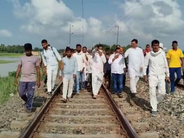 404 भेड़ों को कुचलती हुई निकली ट्रेन, बिलखते हुए मालिक ने बताई आपबीती, विधायक मौक़े पर पहुंचे