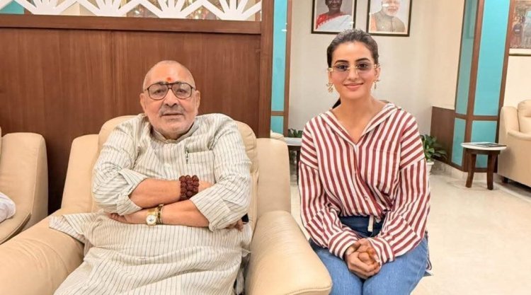 भोजपुरी एक्ट्रेस अक्षरा सिंह लड़ेंगी बिहार चुनाव? गिरिराज सिंह से मुलाकात के मायने क्या हैं