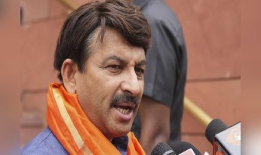 बक्सर में मनोज तिवारी के काफिले पर हमला, RJD समर्थकों पर लगाया आरोप