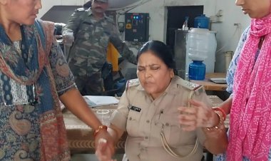 महिला थाना प्रभारी 50 हजार रुपये घूस लेते गिरफ्तार, एसीबी की ट्रैप कार्रवाई में रंगेहाथ पकड़ी गई अधिकारी