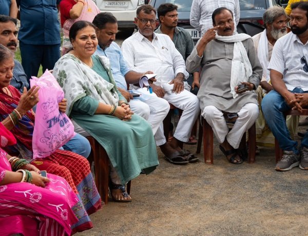 महागामा में मंत्री दीपिका पांडेय सिंह ने कांग्रेस कार्यकर्ताओं के साथ की बैठक, SIR को लेकर दिए दिशा-निर्देश